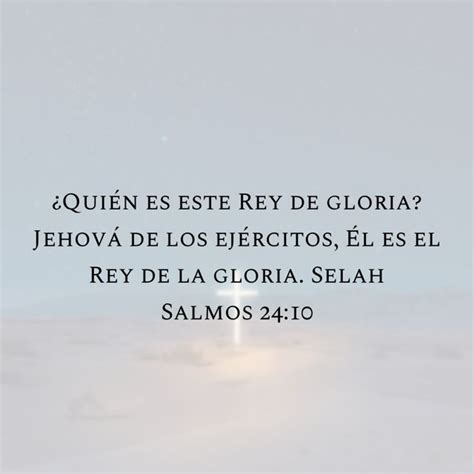 An Image With The Words In Spanish And English On Top Of Snow Covered