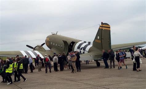 75 Jahre D Day Dakotas Fliegen Heute In Die Normandie Aerobuzzde