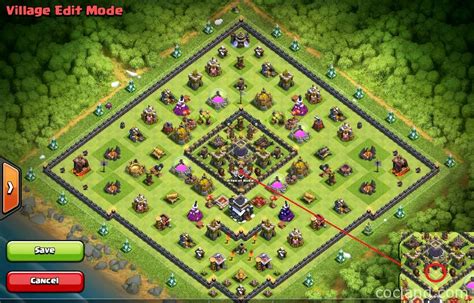 We have a strong center of the base with the town hall and dark elixir storage both defended by a lot of defenses: New Farming Layout Collection with Town Hall Inside Base ...