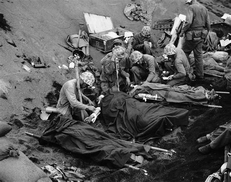 Battle Of Iwo Jima Casualties Photos From The Battle Of Iwo Jima To