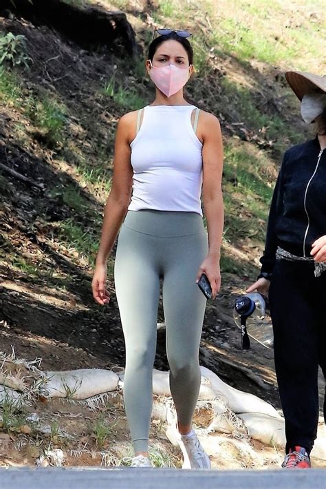 Naked Eiza Gonzalez Gets An Early Morning Workout Done Photos Bundle