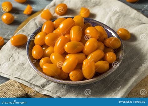 Raw Organic Orange Cherry Tomatoes Stock Image Image Of Nutrition