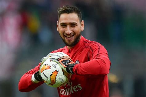 Gianluigi donnarumma undergoes psg medical ahead of free transfer. AC Milan held as Donnarumma plays 100th consecutive full ...