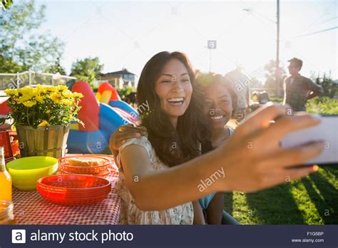 Teenager Girls Selfie Young Stock Photos & Teenager Girls Selfie Young Stock Images - Alamy