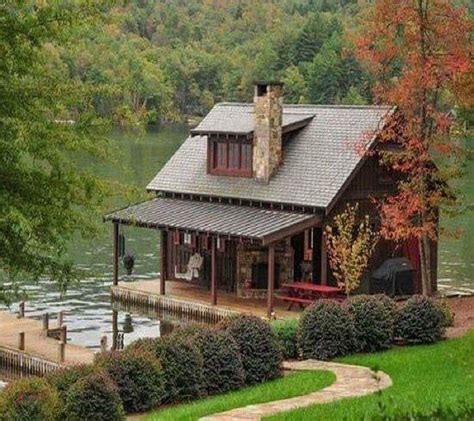 Pin By Cat On Barns Farmhouses And Porches Lake House Log Homes
