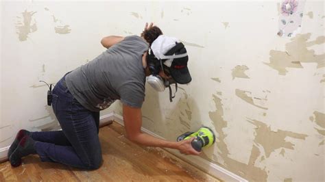 How To Remove Wallpaper Easily And Repair The Drywall Thrift Diving