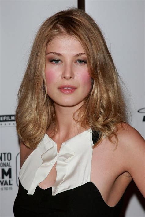 Rosamund Pike If You Like My Pins Then Pls Follow My Boards For More