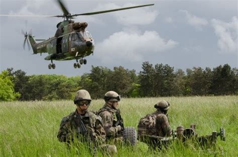 Allez au contact de la nouvelle organisation de l'armée de terre en