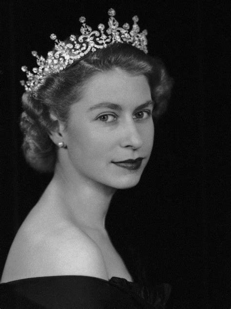 Pangeran philips, suami ratu inggris elizabeth meninggal dunia (foto: 90 Fakta Ratu Inggris Elizabeth II yang Bikin Kamu Bengong ...