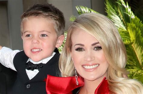 Carrie Underwood Sings With Her Son Isaiah On Christmas Album Listen Now Carrie Underwood
