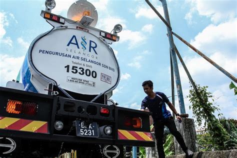 Air selangor confirms that there has been a water disruption in seven regions in the klang valley, namely kuala lumpur, petaling, klang/shah alam, kuala selangor, hulu selangor, gombak and kuala langat starting 10am this morning (3 september). Air Selangor Announce Water Disruption In Klang Valley ...
