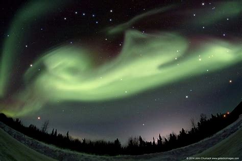 Aurora Dog Over Alaska Courtesy Apod Astronomy Pictures Aurora Tour