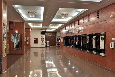 6 előadásra érvényes felnőtt bérletek. Képek a színházról • Gárdonyi Géza Színház - Eger