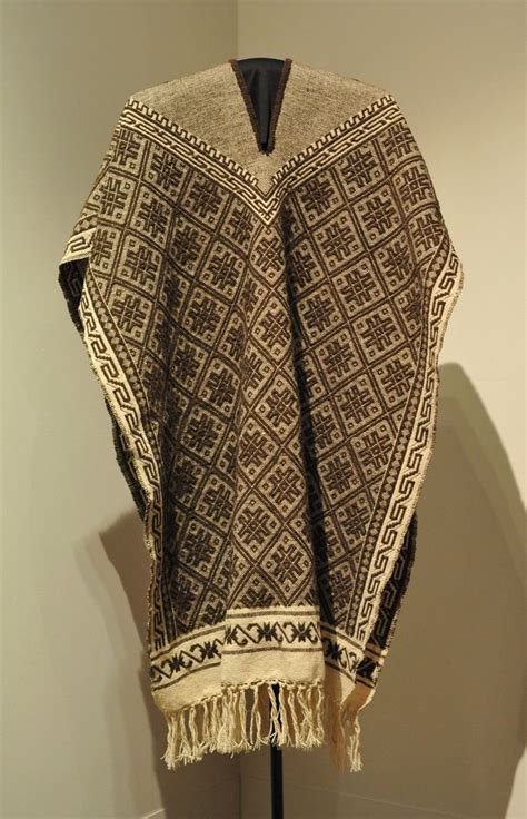 Beautiful Wool Poncho Or Serape From The Otomi Region Of Ixmiquilpan