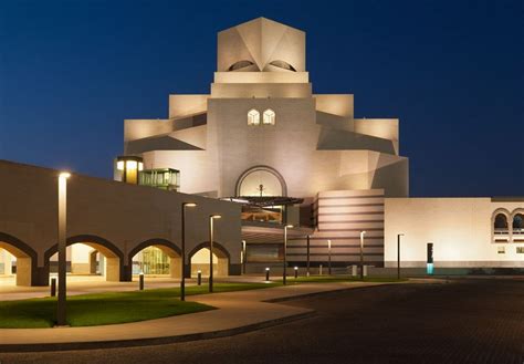 The iconic building was designed by architect i. INCREDIBLE BLOG: Museum of Islamic Art Doha : Qatar ...