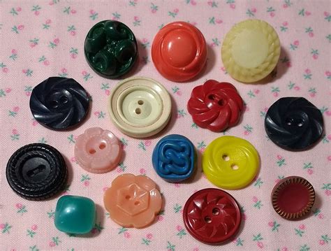 15 Assorted Vintage Plastic Buttons 1 By Bygonebuttonboutique On Etsy