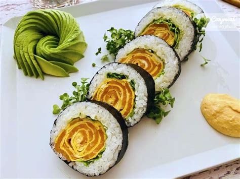 online cooking class japanese maki rose sushi cozymeal
