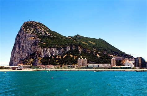 La línea de la concepción (spanish pronunciation: Ausflug Gibraltar & Marbella und die Sehenswürdigkeiten ...