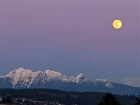 That Beautiful Moonrise View From New West Vancouver