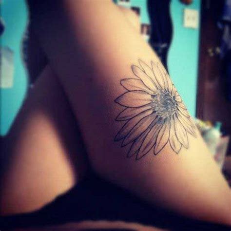 A Big Black And White Sunflower On The Thigh Tatoo Flowers Colorful Flower Tattoo Floral