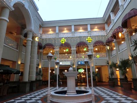 Shopping malls in petaling jaya, selangor are one of the very popular places for many locals and tourists. The Curve Shopping Mall ((Petaling Jaya, Malaysia) ) | Flickr