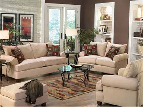 If you've just started thinking about decorating your house, and first on the list is your living room, you might be overwhelmed with putting all the pieces together. Family Room Design Ideas