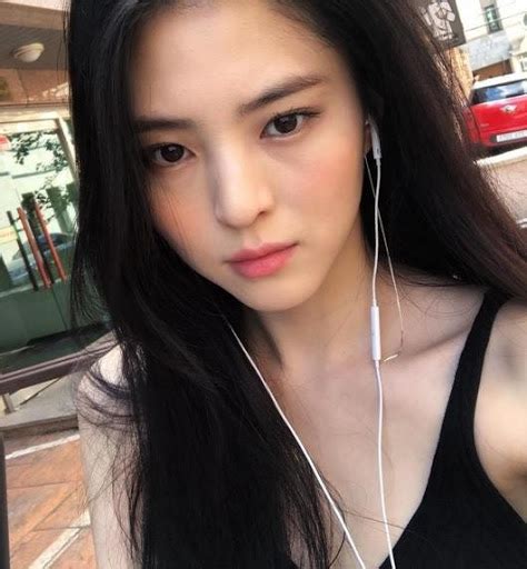 Han so hee debuted in an acting role in shinee 's music video for tell me what to do. Actress Han So Hee Goes Viral for Looking Just Like ITZY's ...