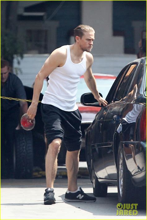 Charlie Hunnam Bares His Toned Physique In A Tank Top Photo 3744442 Charlie Hunnam Pictures