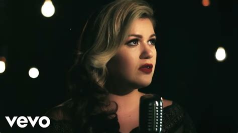 Kelly Clarkson Wrapped In Red Official Video Youtube Christmas Tunes Christmas Pops