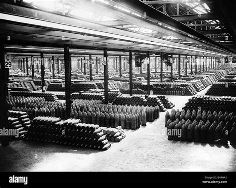 Munition Factories Ww2 Black And White Stock Photos And Images Alamy