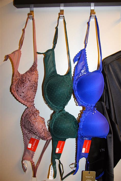 Fashionably Petite Intimacy Bra Fit Stylists Fifth Avenue Store Launch