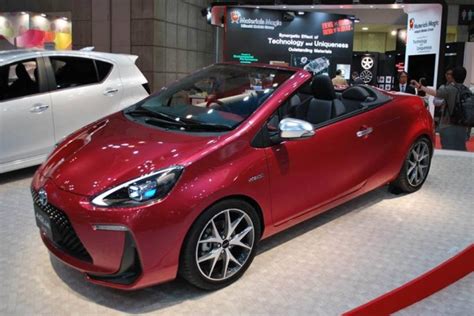 Toyota Prius Convertible Concept Pops Up In Japan Earthtechling
