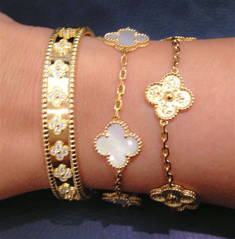 Pin by mayuzo on Gold | Van cleef and arpels jewelry, Luxury jewelry