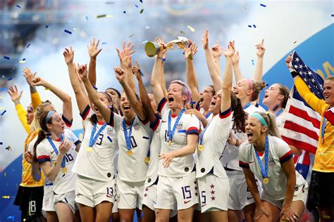 Fans Chanted Equal Pay After The Us Womens Soccer Team Won World