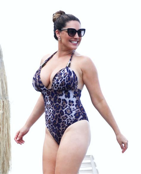 Kelly Brook Has Breasts Big Breasts The Blemish