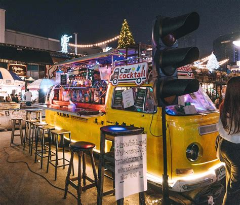 This is one of the unique local cultures which you must definitely experience behind the glittering commercial center. Best Night Market in Bangkok You Never Knew About - Thailand