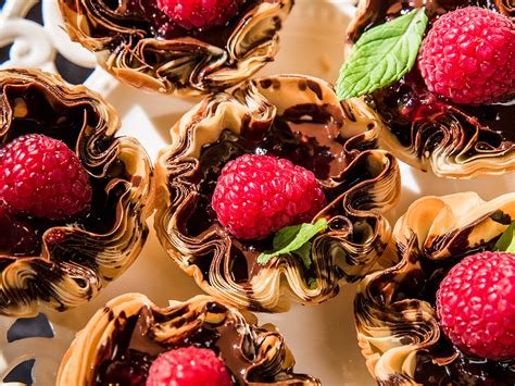 The dough will be easier to work with) the longer you let is. Chocolate and Raspberry Phyllo Cups