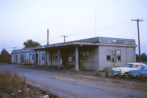 Local info of cairo in alexander county. Amtrak Cairo Station - Former Illinois Central Deport (June 1977)