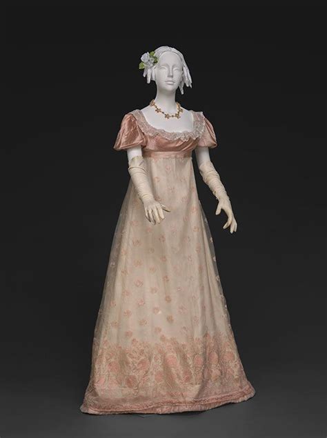 Evening Dress 1810′s From The Dar Museum Regency Era Fashion