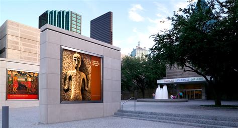 Art Museum In Downtown Dallas F