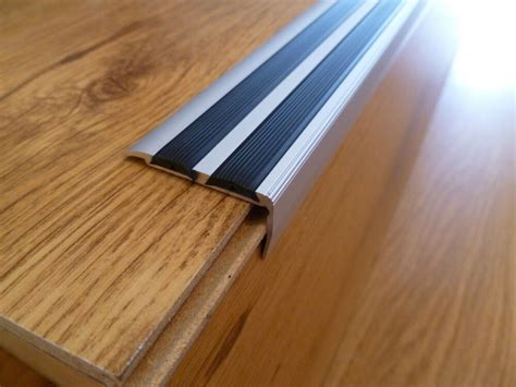 Anti slip aluminium stair nosing 2.7m for carpet stairs. 15 x ALUMINIUM ANTI NON SLIP STAIR EDGE NOSING -TRIM ...