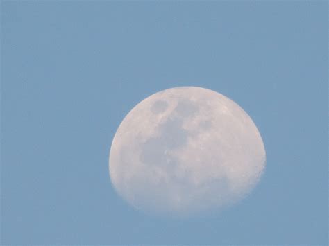 무료 이미지 구름 하늘 낮 보름달 원 일 천체 지구의 분위기 하루 하루의 달 4896x3672