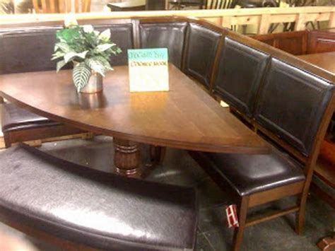 Explore this selection of the best kitchen corners ideas for modern. Unique Corner Kitchen Table Design Leather Seat And Bench ...
