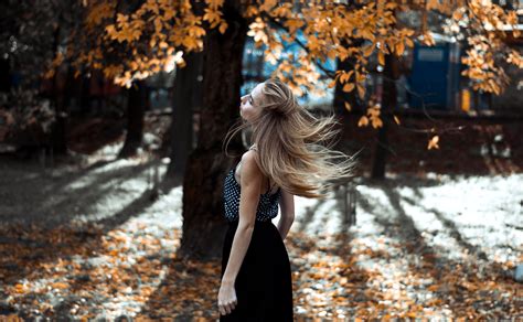 Barevný podzim: Jaké barvy vlasů jsou trendy na podzim? - mojekrasa.net