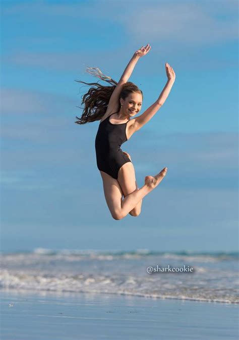 Maddie Maddie Ziegler Dancing Dance Moms Maddie Dance Moms Girls Mackenzie Ziegler Girls Fun