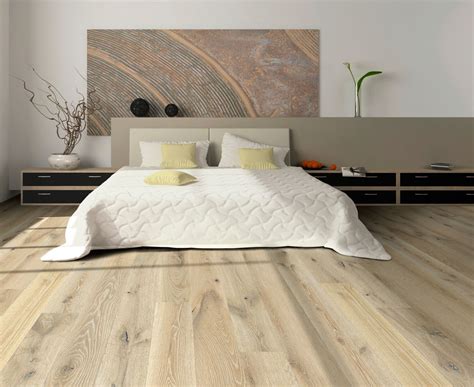 Out of 222,963 living rooms analyzed, 72.75% of living rooms have hardwood floor. Making A Small Room Bigger With Hardwood Floors | T & G ...