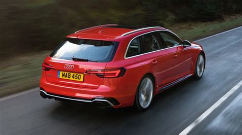 Audi Rs4 Review 444bhp Avant On Wintry Uk Roads Reviews 2022 Top Gear