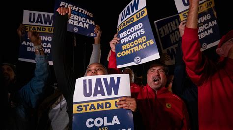 Uaw Strikes At Gm Ford Stellantis Plants After No New Contract