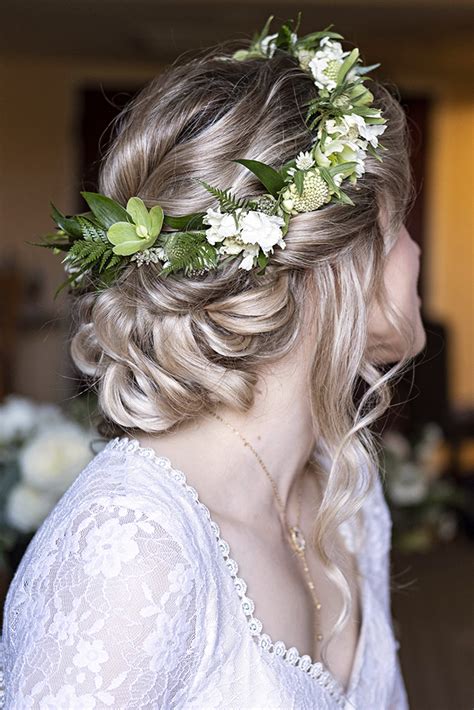 Https://techalive.net/hairstyle/best Wedding Hairstyle With Floral Crown