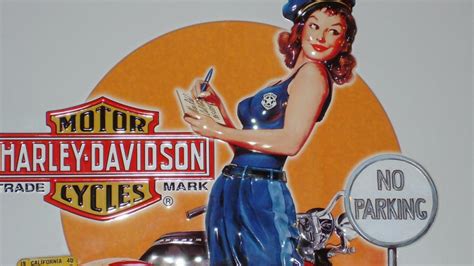 44 Harley Davidson Pin Up Wallpaper Wallpapersafari